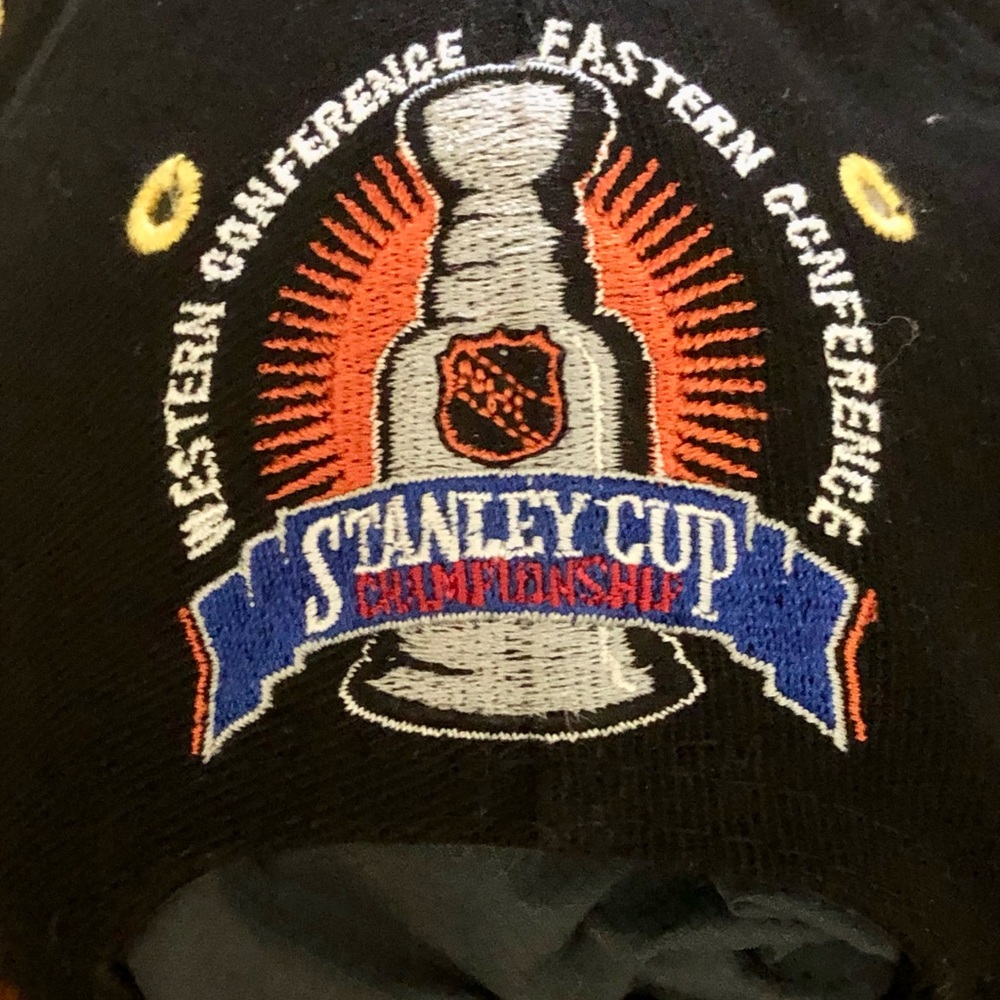 Boston Bruins NHL snap back hat cap